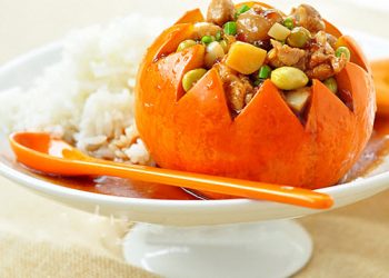steamed-chicken-in-young-pumpkin-recipe-ga-hap-bi-do-non