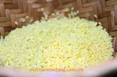 Steamed Sticky Rice with Chicken in Da Nang Style Recipe (Xôi Gà)