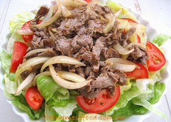 stir-fried-beef-with-ginger-and-onion-bo-xao-gung-va-hanh-tay