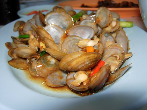 stir-fried-hard-clams-home-cooked-style-ngheu-xao-tai-nha