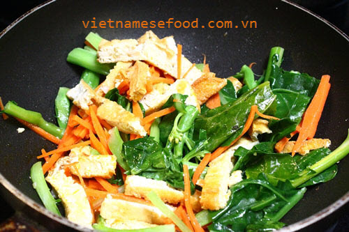 Stir fried Vegetarian Phở Noodle Recipe (Phở Xào Chay)