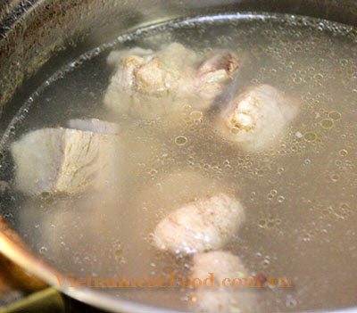 taro-soup-with0baby-pork-back-rib-canh-khoai-so-suon-non