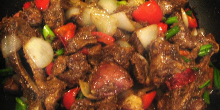 braised-pork-with-chili-heo-kho-ot