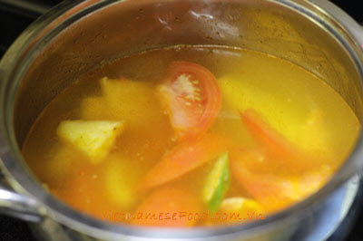 Vegetarian Sour Soup Recipe (Canh Chua Chay)