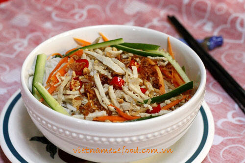 Vermicelli with Pork Skin and Roasted Rice Recipe (Bún Bì)