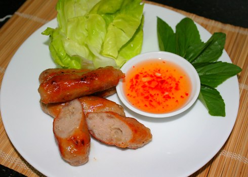 Vietnamese Grilled Chopped Pork Stick Recipe (Nem Nướng)