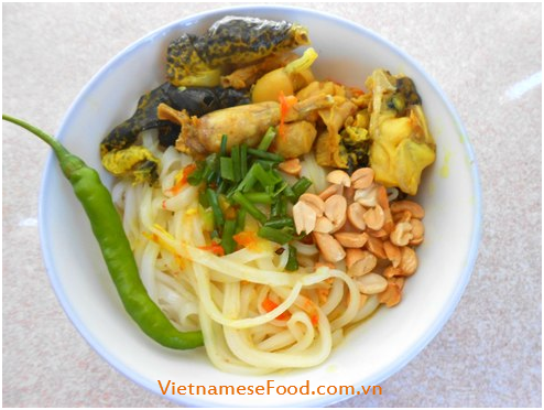 Vietnamese Quảng Noodles with Frog Meat Recipe (Mì Quảng Thịt Ếch)