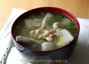 white-bean-soup-with-pork-ribs-and-taro-canh-dau-trang-suon-khoai-mon